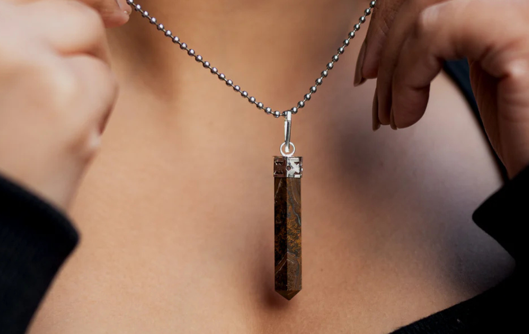 Struggling With Low Confidence and Fear? Tiger Eye Heart Pendant Can Help