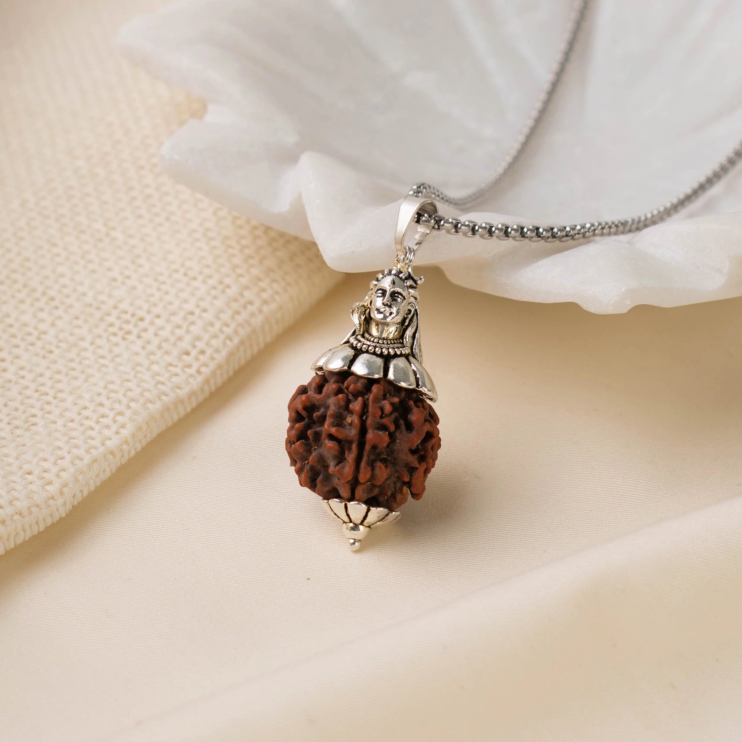 Adiyogi Shiv 7 Mukhi Rudraksha Pendant