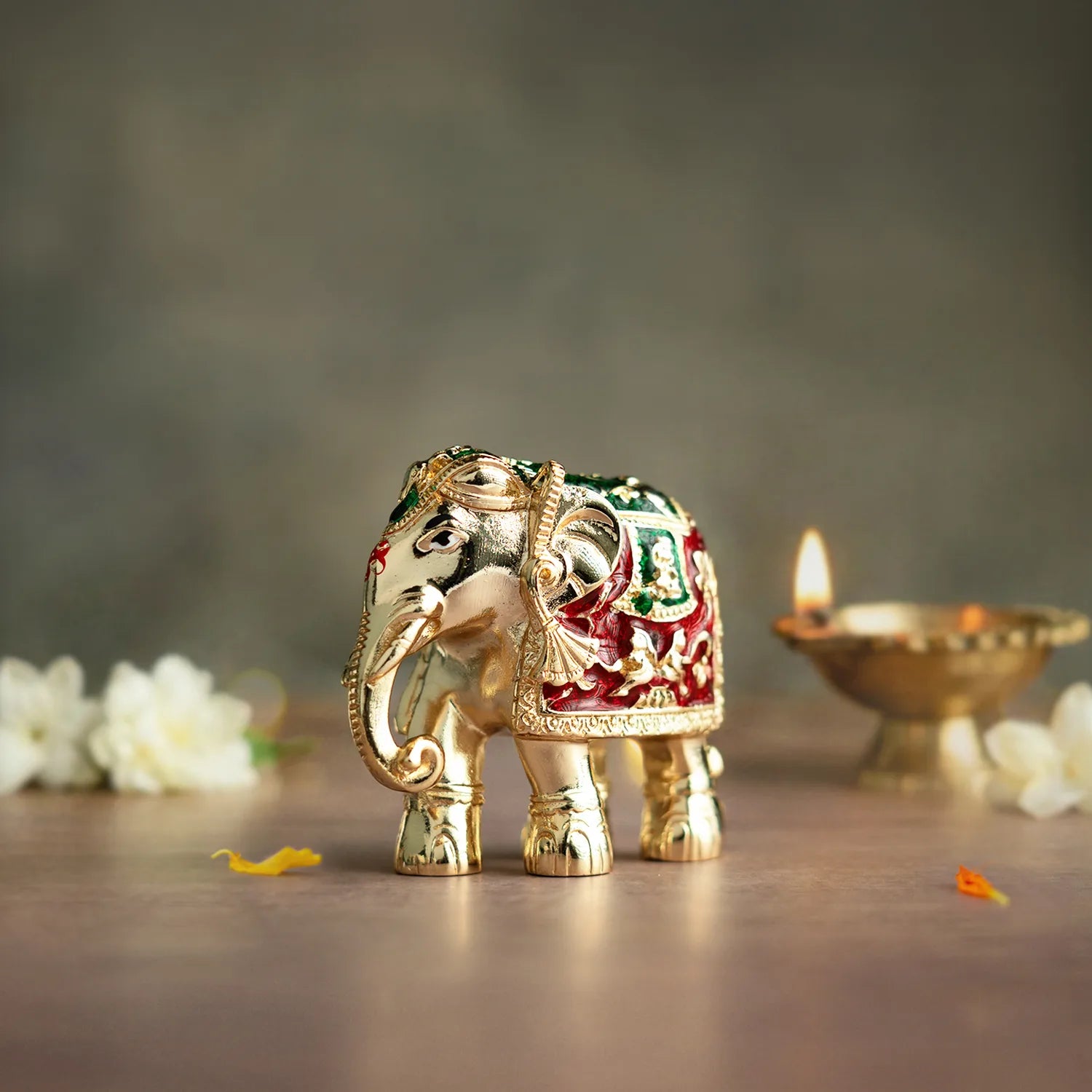 Shri Swarna Gajraj Idol