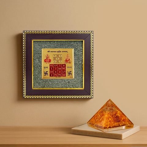 Vyapar Vriddhi Combo with Frame & Pyramid